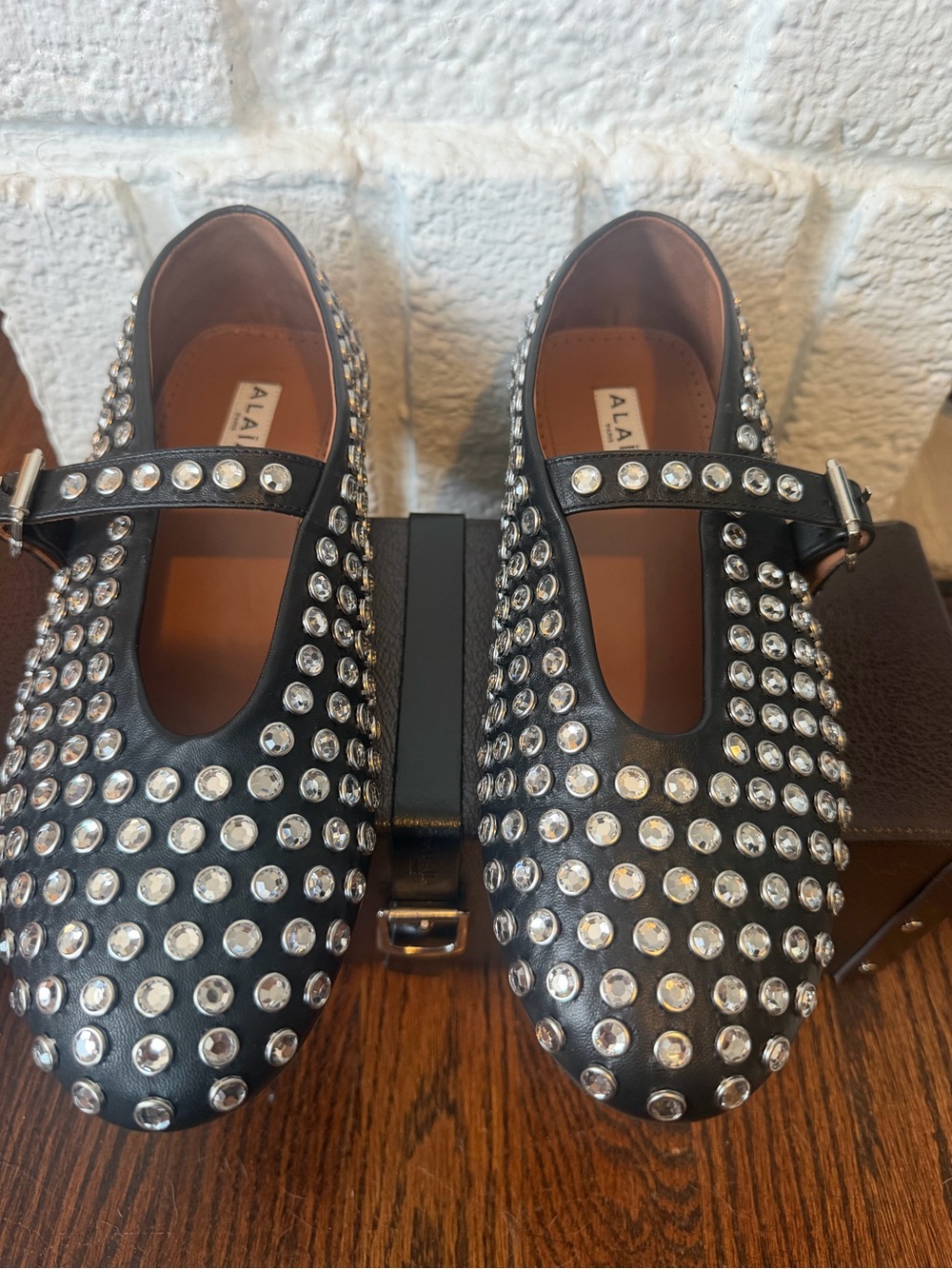 BRAND NEW! ALAIA BLACK MARY JANE FLATS WITH ALL OVER STUDS. SIZE: EU 39/US 9. - Picture 8 of 12